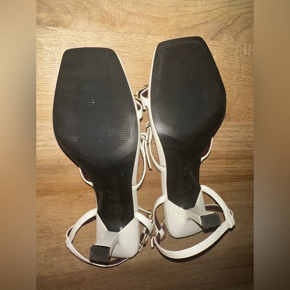 Zara Women's White Strappy Sandals with gold chain accent on strap - Picture 5 of 6